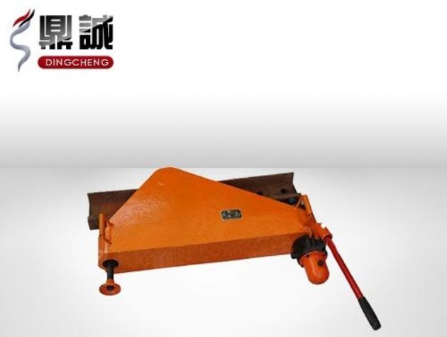 點(diǎn)擊查看詳細(xì)信息<br>標(biāo)題：垂直液壓彎軌機(jī) 閱讀次數(shù)：4430