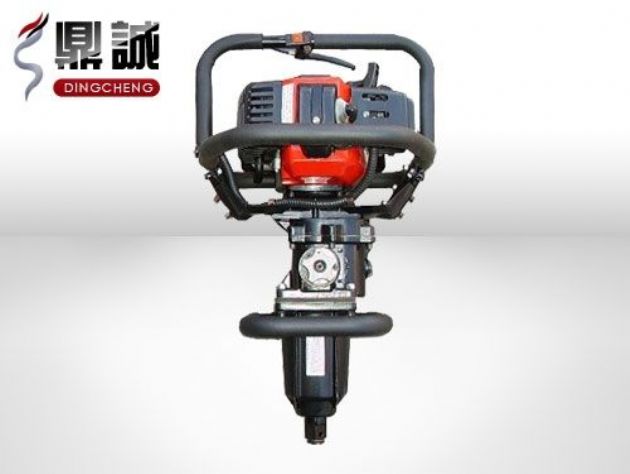 點(diǎn)擊查看詳細(xì)信息<br>標(biāo)題：便攜式內(nèi)燃扳手 閱讀次數(shù)：4413