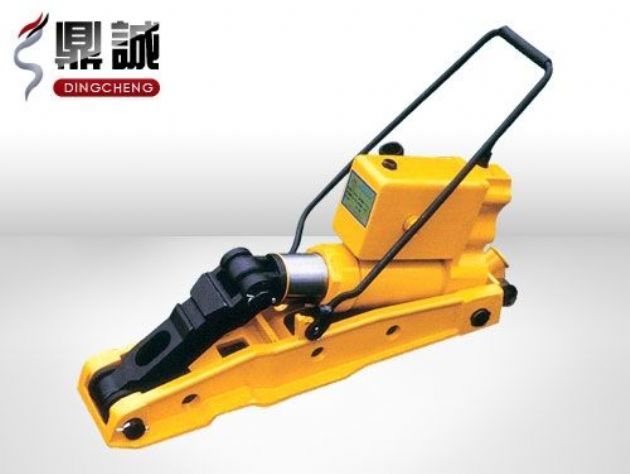 點(diǎn)擊查看詳細(xì)信息<br>標(biāo)題：液壓起撥道機(jī) 閱讀次數(shù)：4231